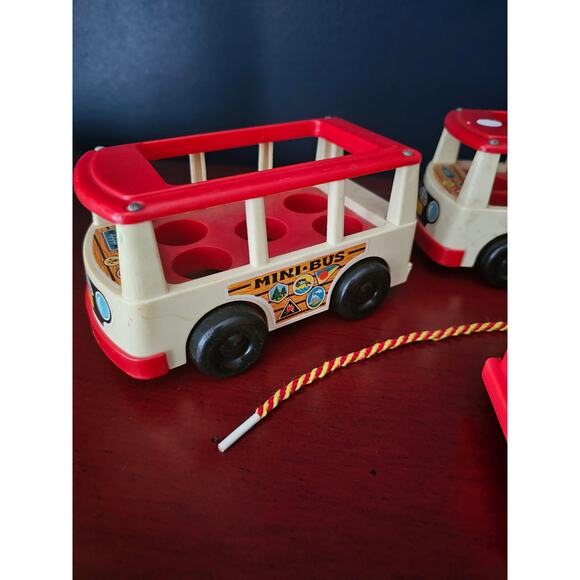 Fisher Price Firetruck and 2 Buses - Picture 4 of 4